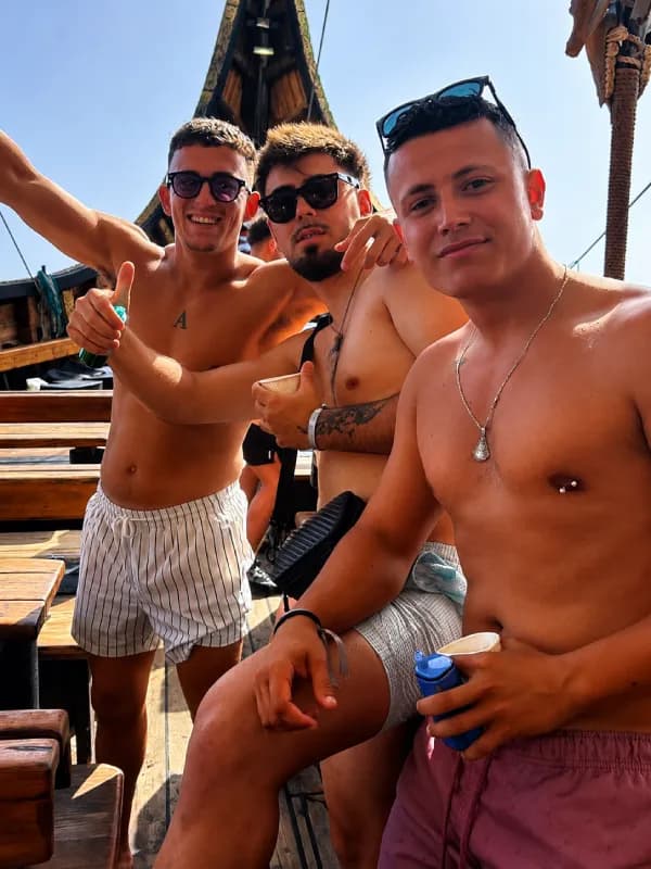 Groups & Friends