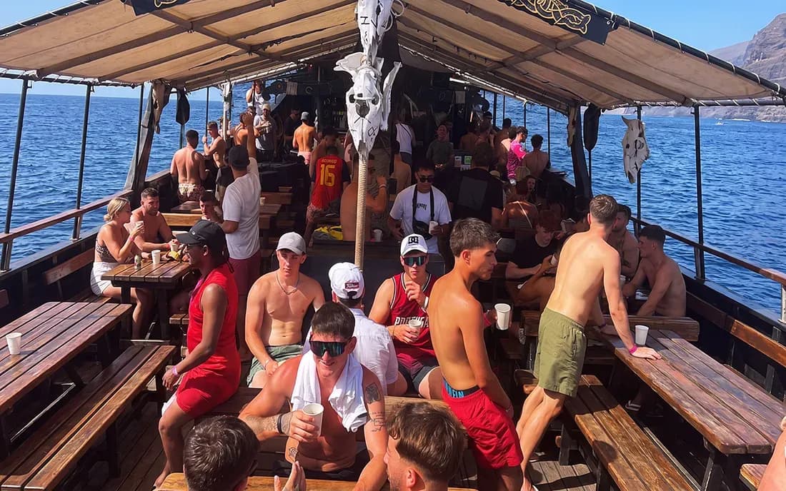 Best Group Activities in Tenerife: 15 Ideas for Friends & Celebrations